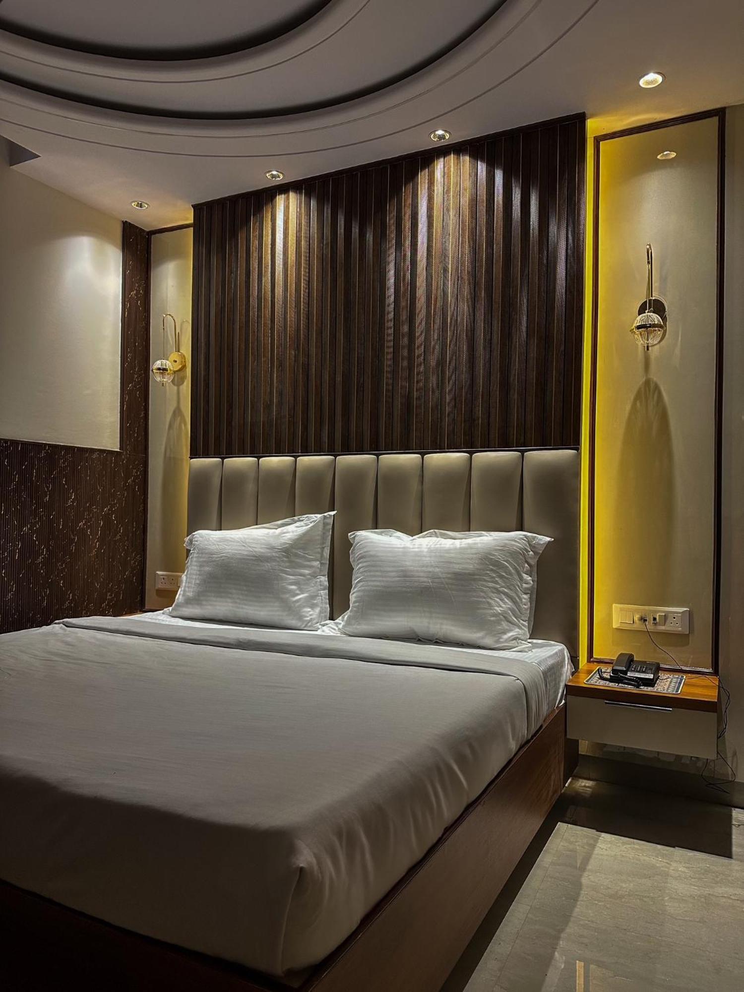 Delhi Delight Premium Bed and Breakfast Νέο Δελχί Εξωτερικό φωτογραφία
