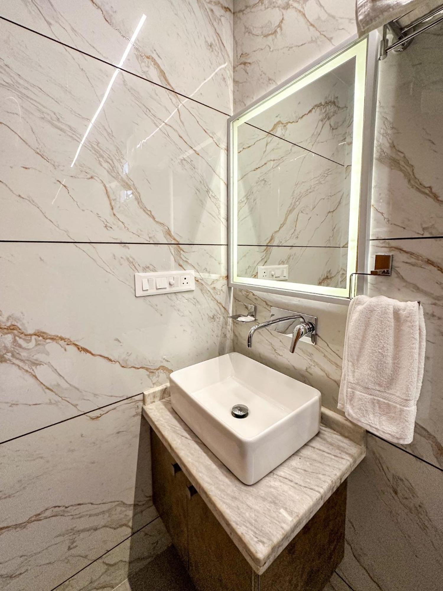 Delhi Delight Premium Bed and Breakfast Νέο Δελχί Εξωτερικό φωτογραφία