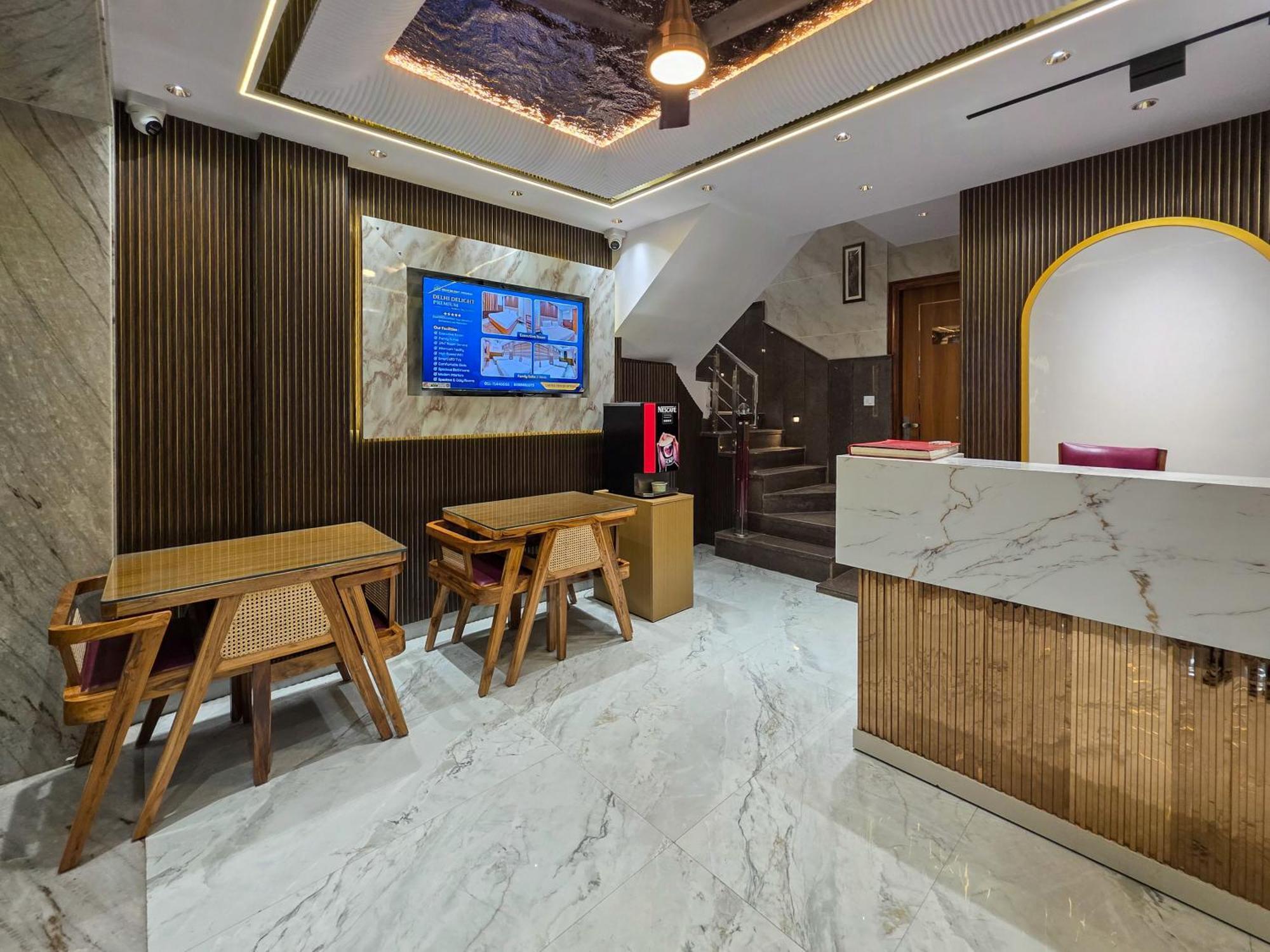 Delhi Delight Premium Bed and Breakfast Νέο Δελχί Εξωτερικό φωτογραφία
